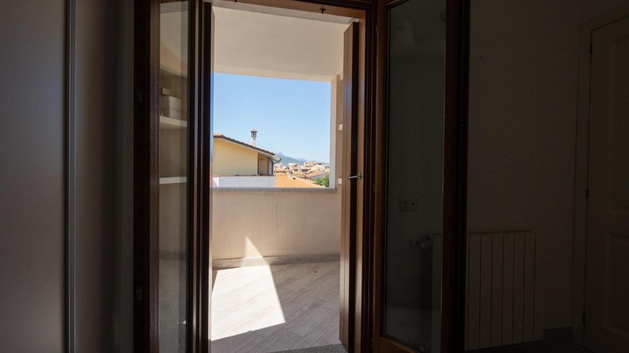 Via Alloro 44 Daire Olbia Dış mekan fotoğraf